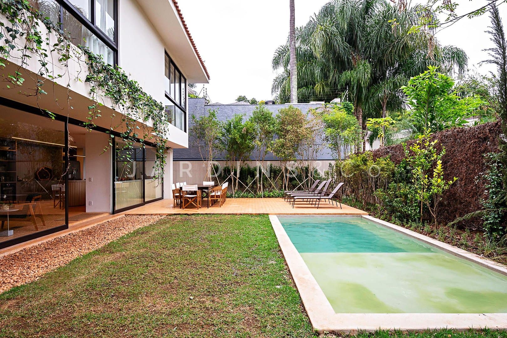 Casa em Jardim Guedala