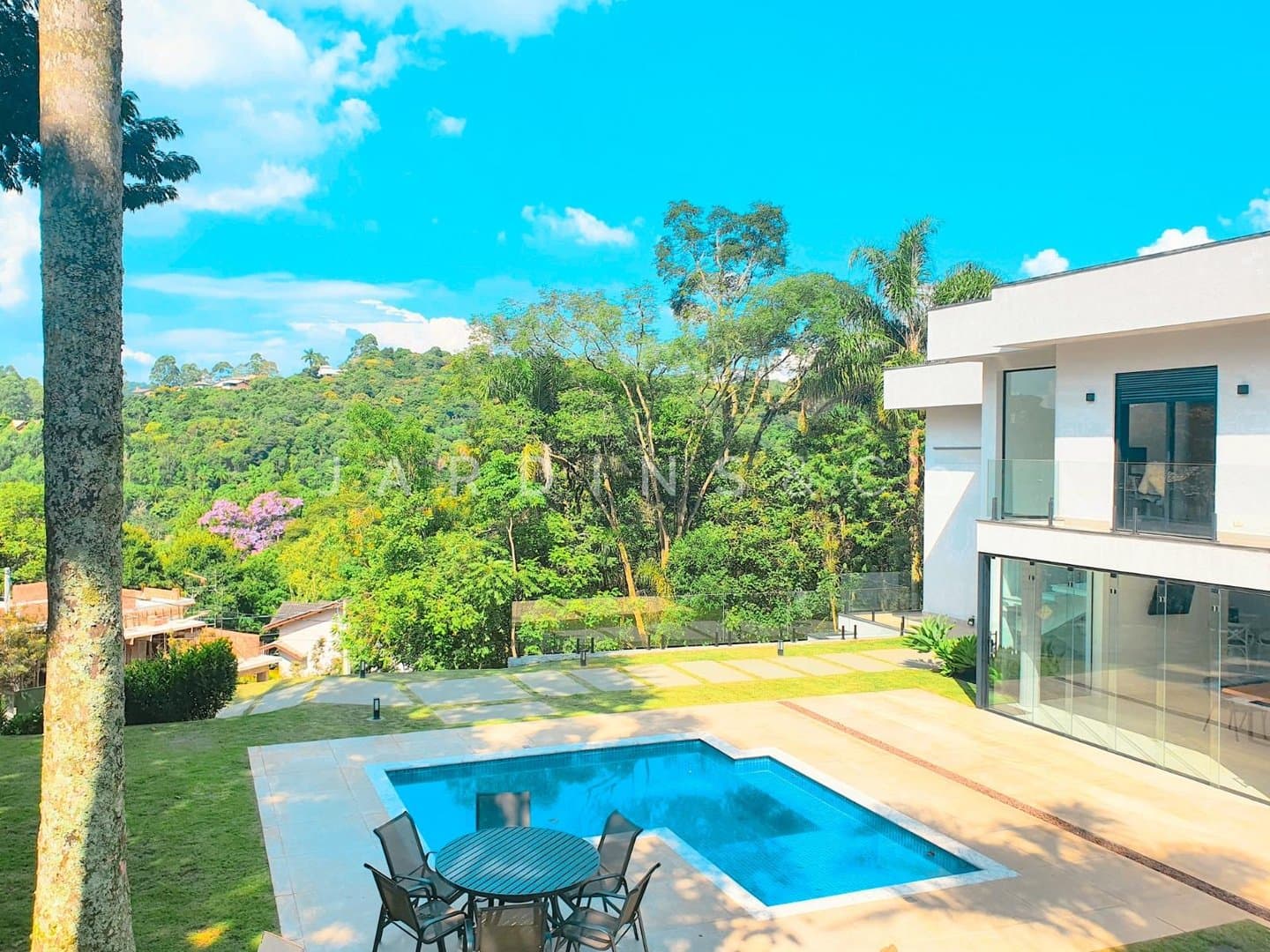 Casa em Condomínio em Roseira