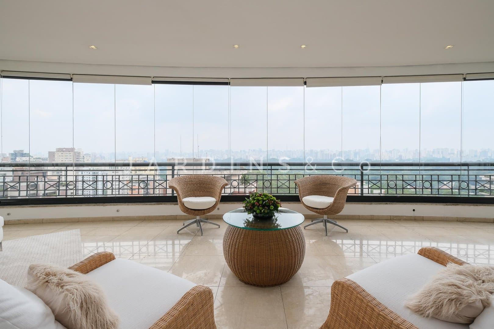 Cobertura duplex com vista permanente para o Ibirapuera e lazer privativo